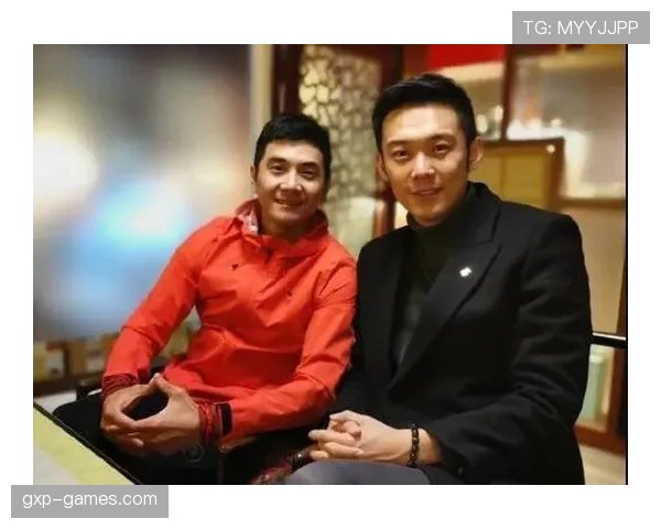 邢傲伟赛场上严肃得跟老师,生活里却像个天天等红包的小朋友! 邢傲伟赛场上严肃得跟老师,生活里却像个天天等红包的小朋友!