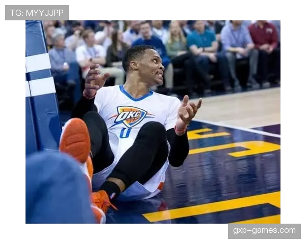 罗伯特·威廉姆斯挡拆中线防守拉开空间助力球队效率提升